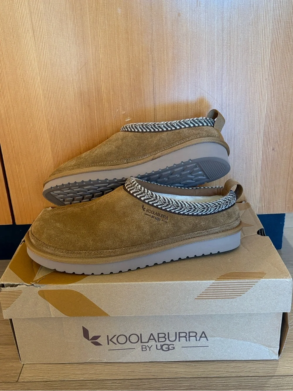 Koolaburra by Ugg Slippers - Picture 1 of 5
